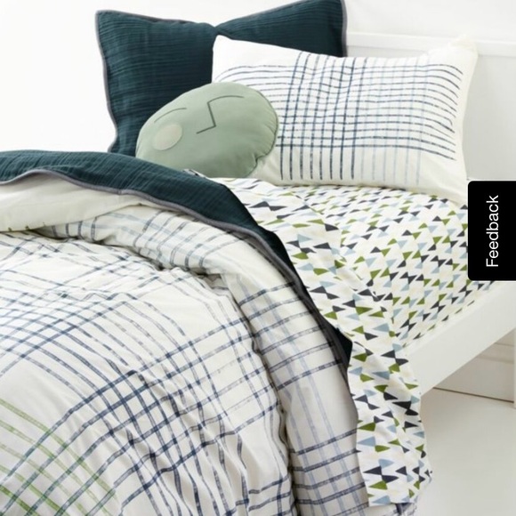 Crate and Barrel Kids, Two Standard Pillow Shams, Organic Cotton - Picture 5 of 5